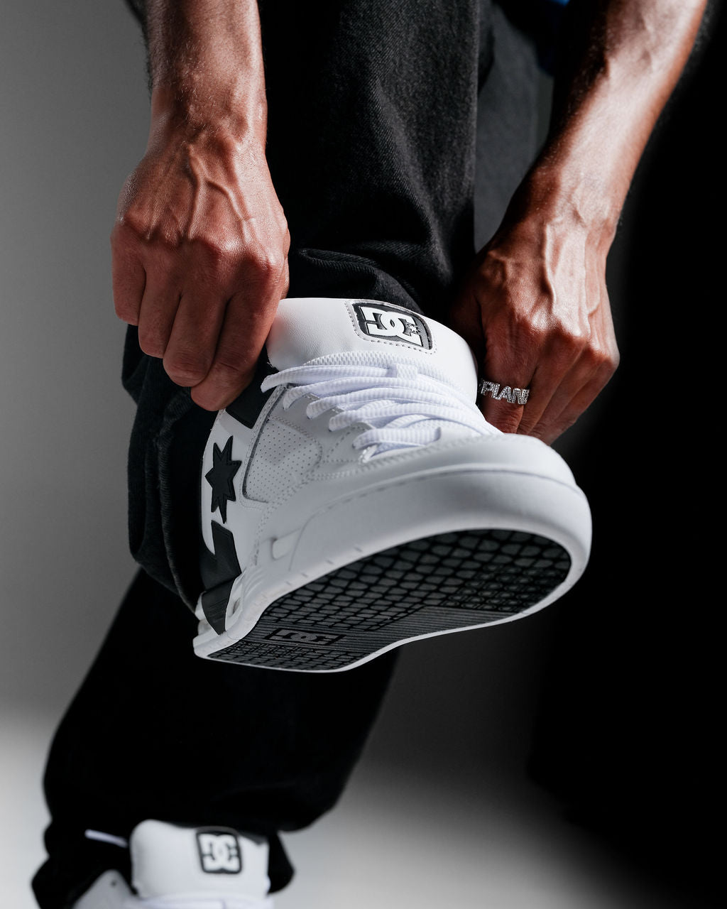 Mens DC Command Skate Shoes
