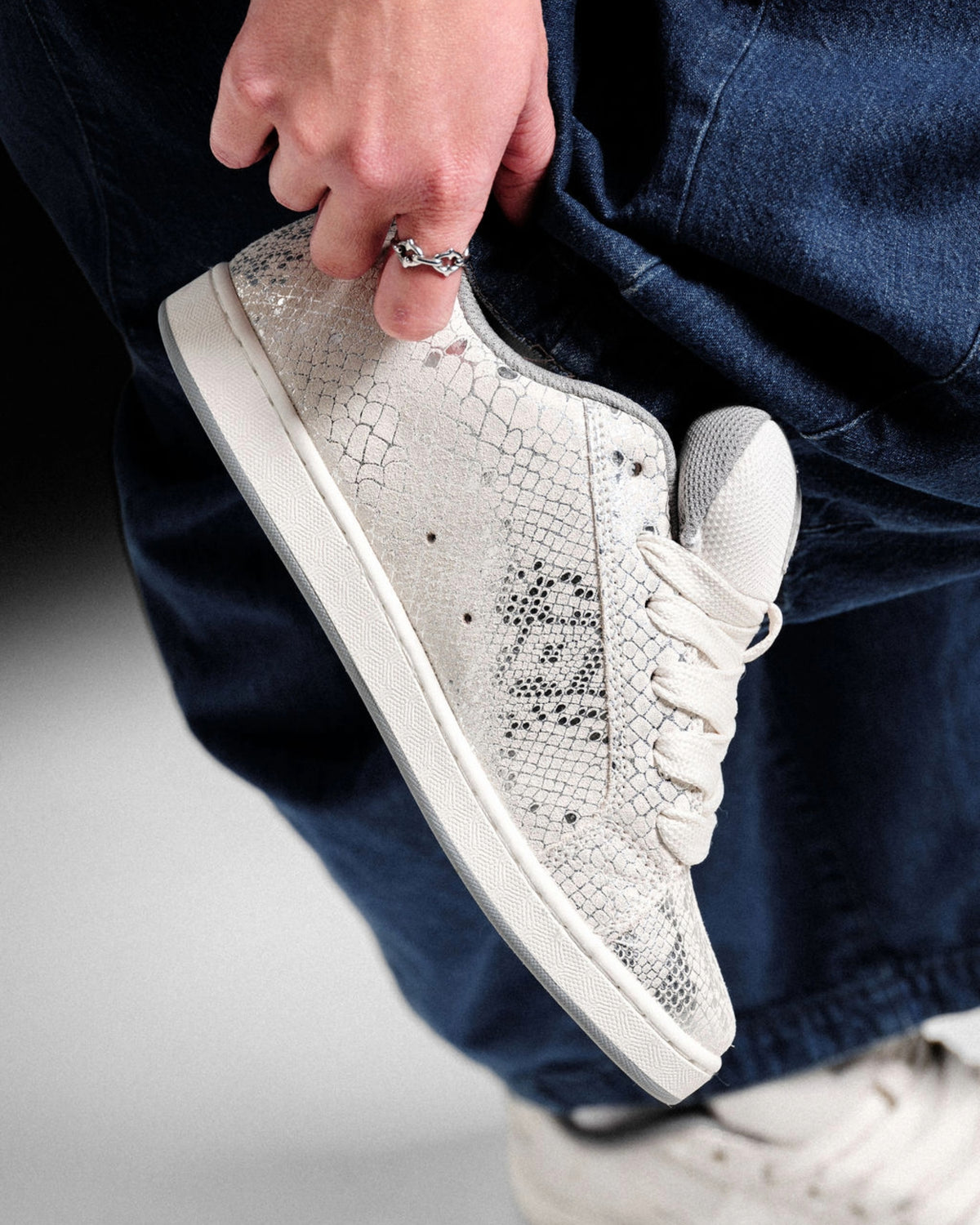 Court Graffik SD Skate Shoes