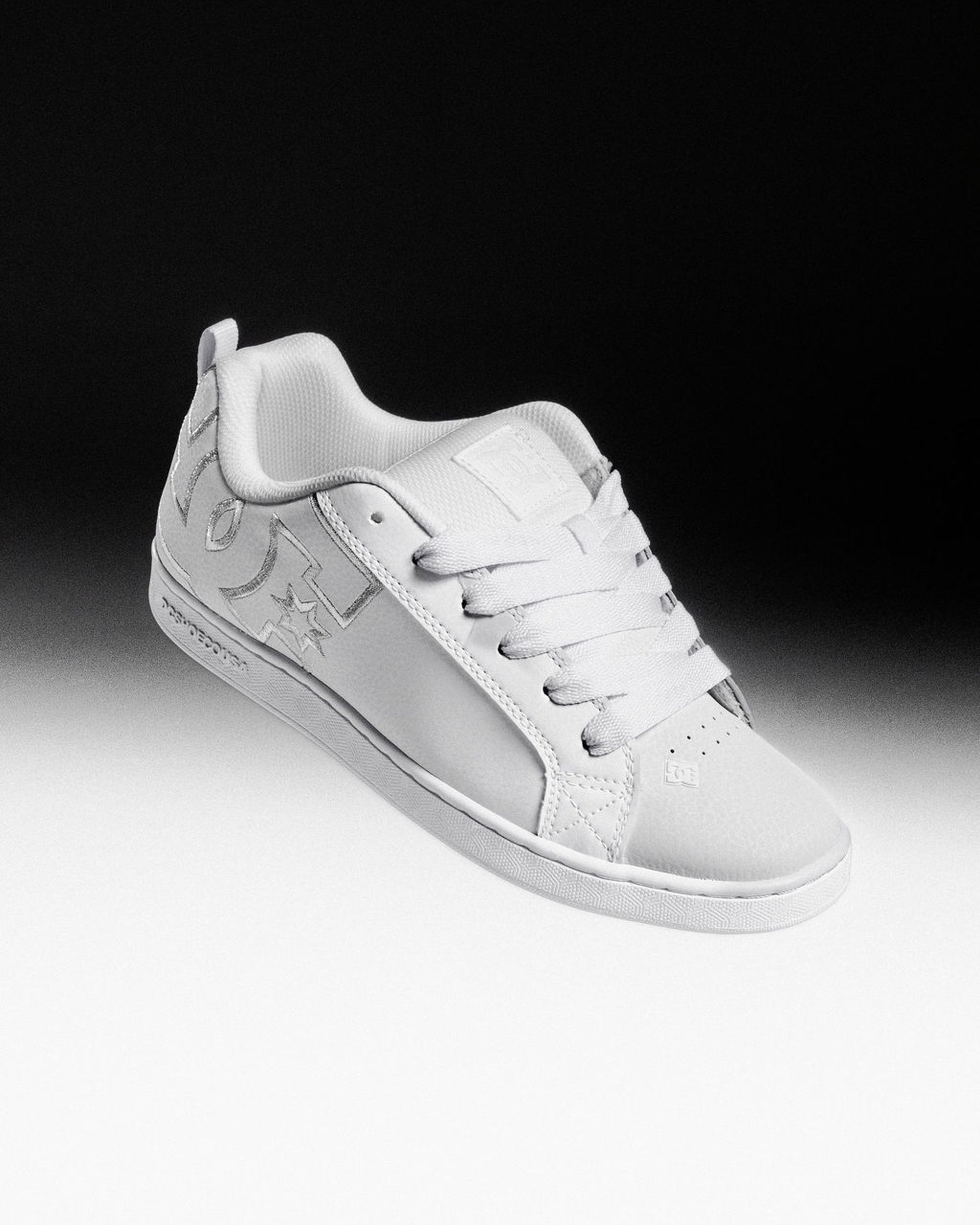 Mens Court Graffik Sneakers