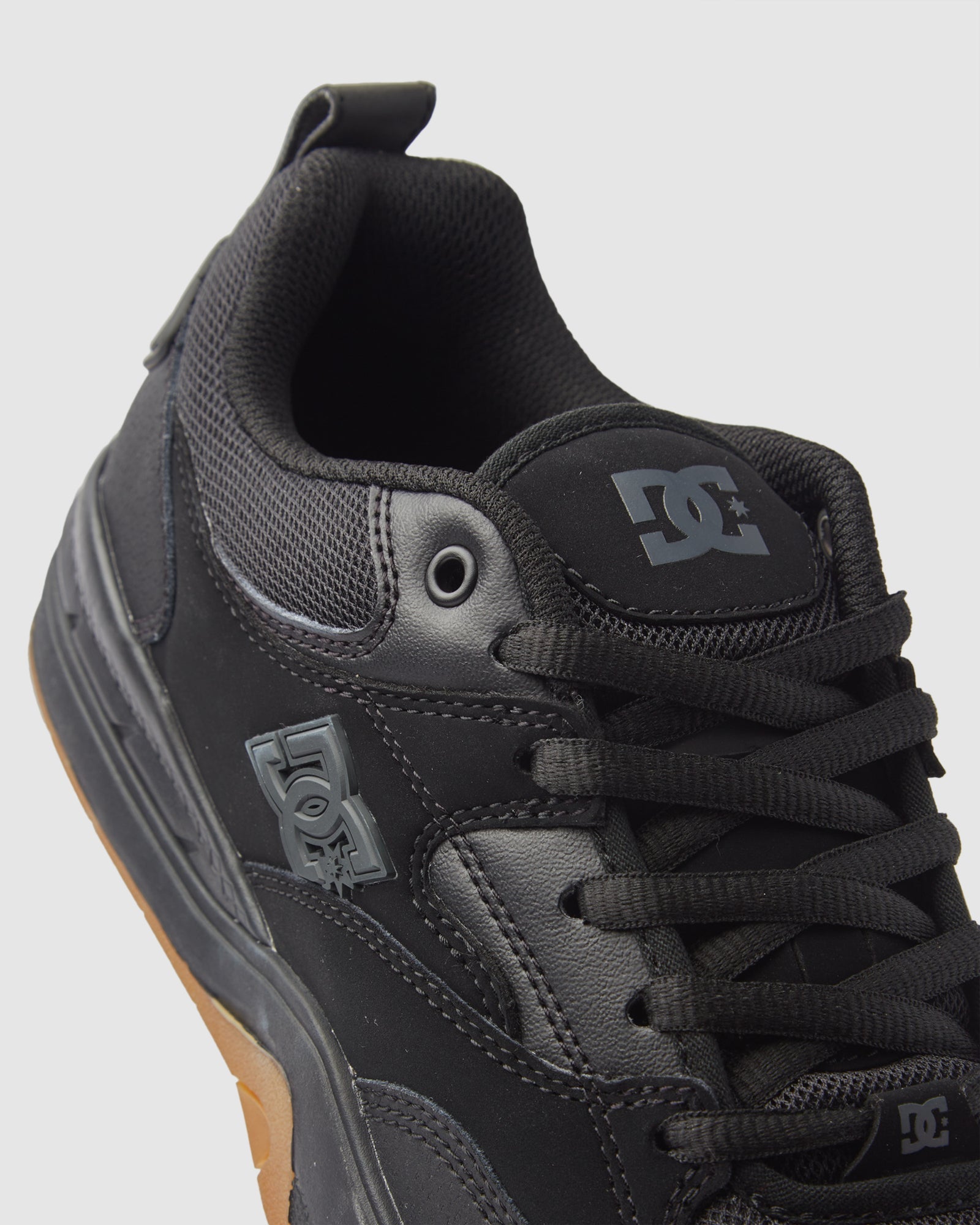 Mens DC Ascend Sneakers