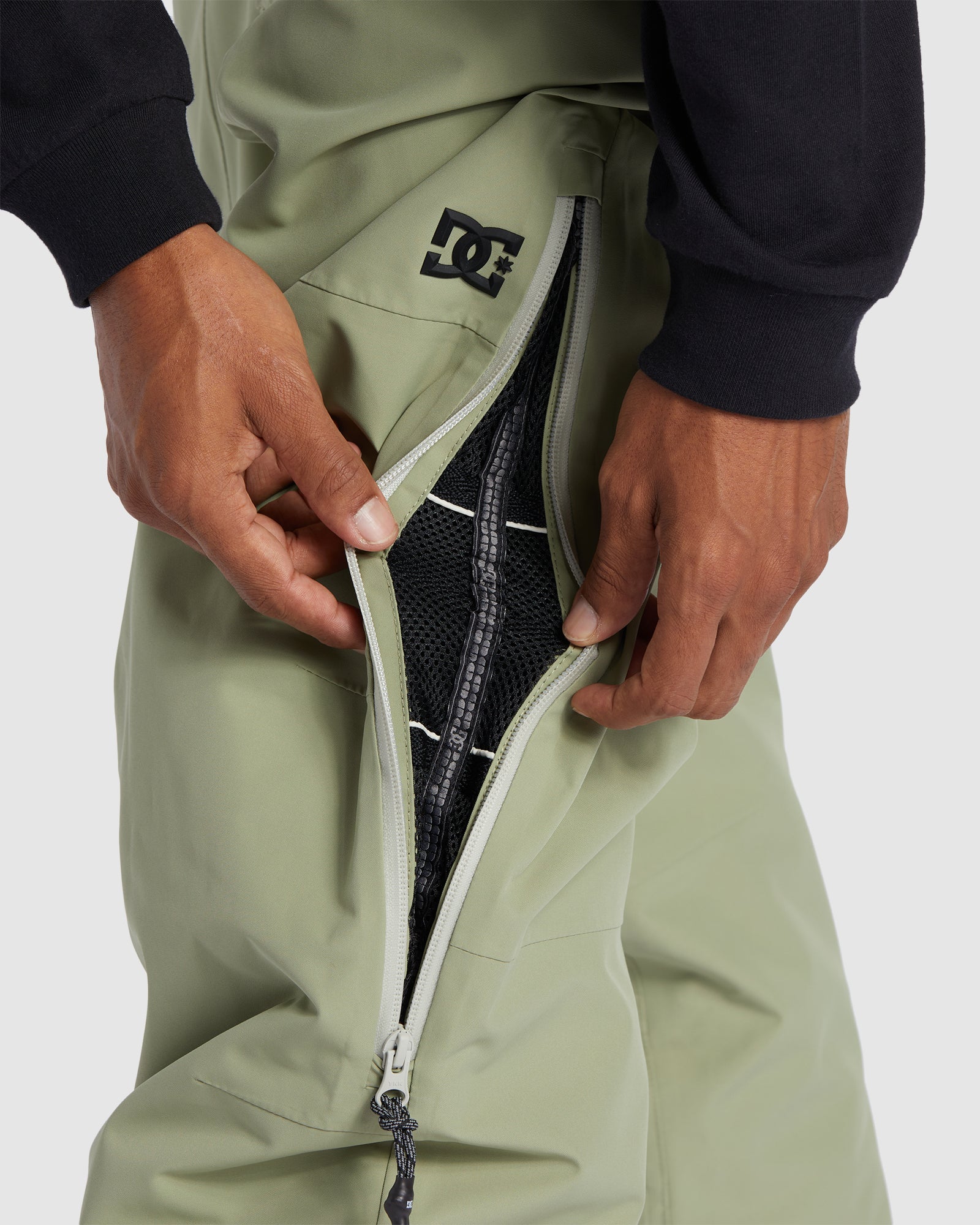 Mens Squadron 30K Snow Pants