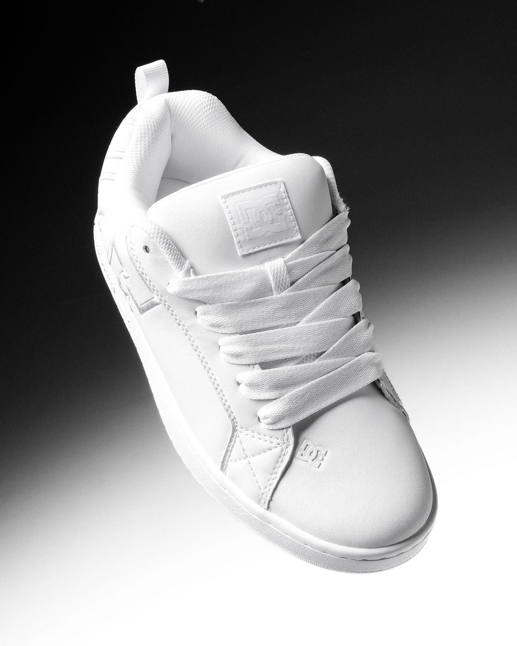 Mens Court Graffik Sneakers