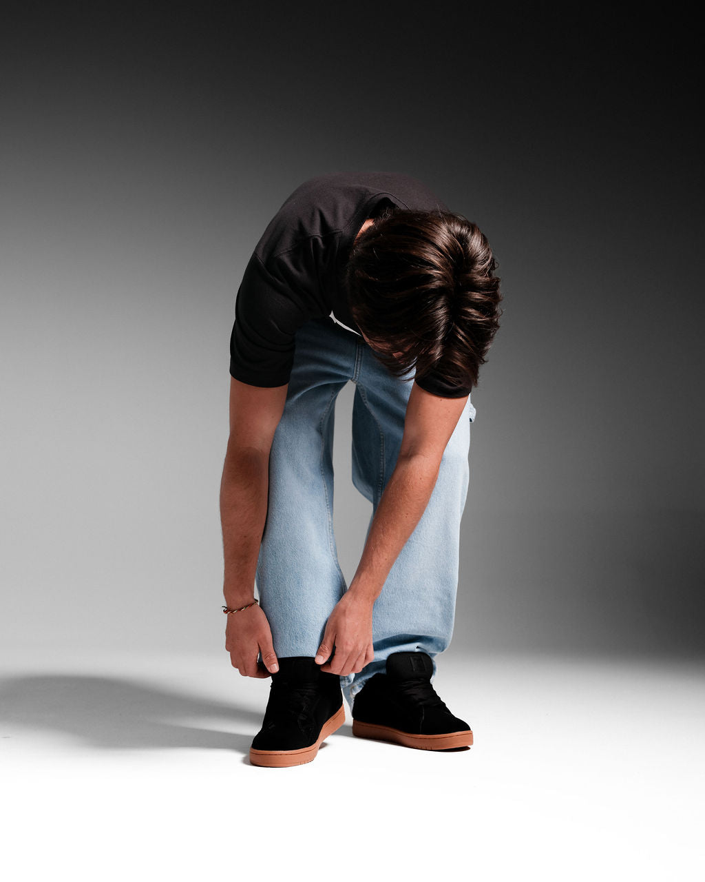 Mens Court Graffik Sneakers