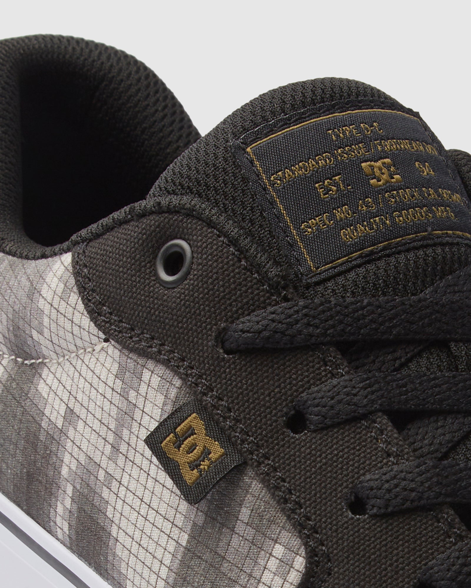 Mens Anvil Txse Shoes ASTRO CAMO BLACK 9 DC Shoes