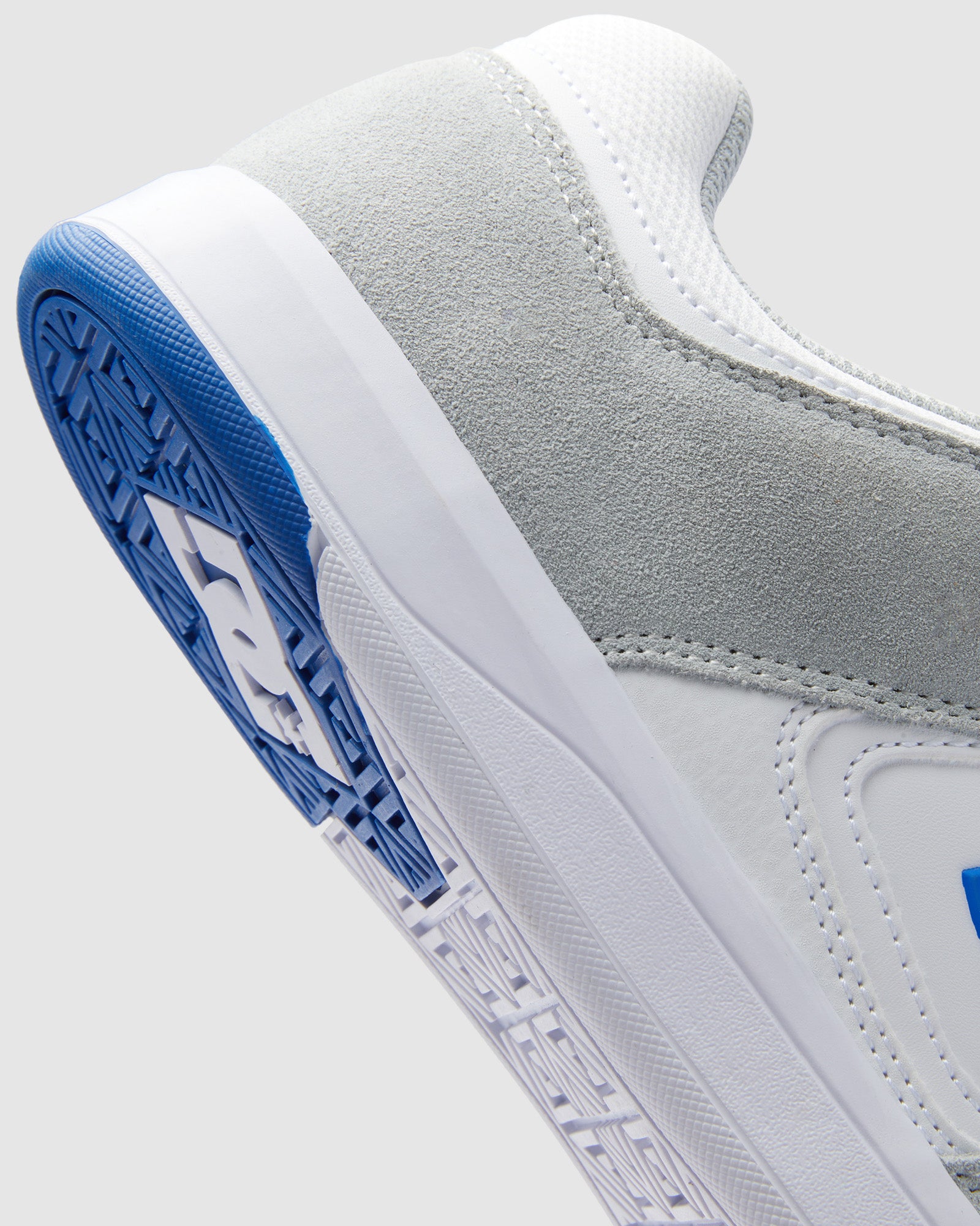 Mens DC Shoes Cure Skate Shoes