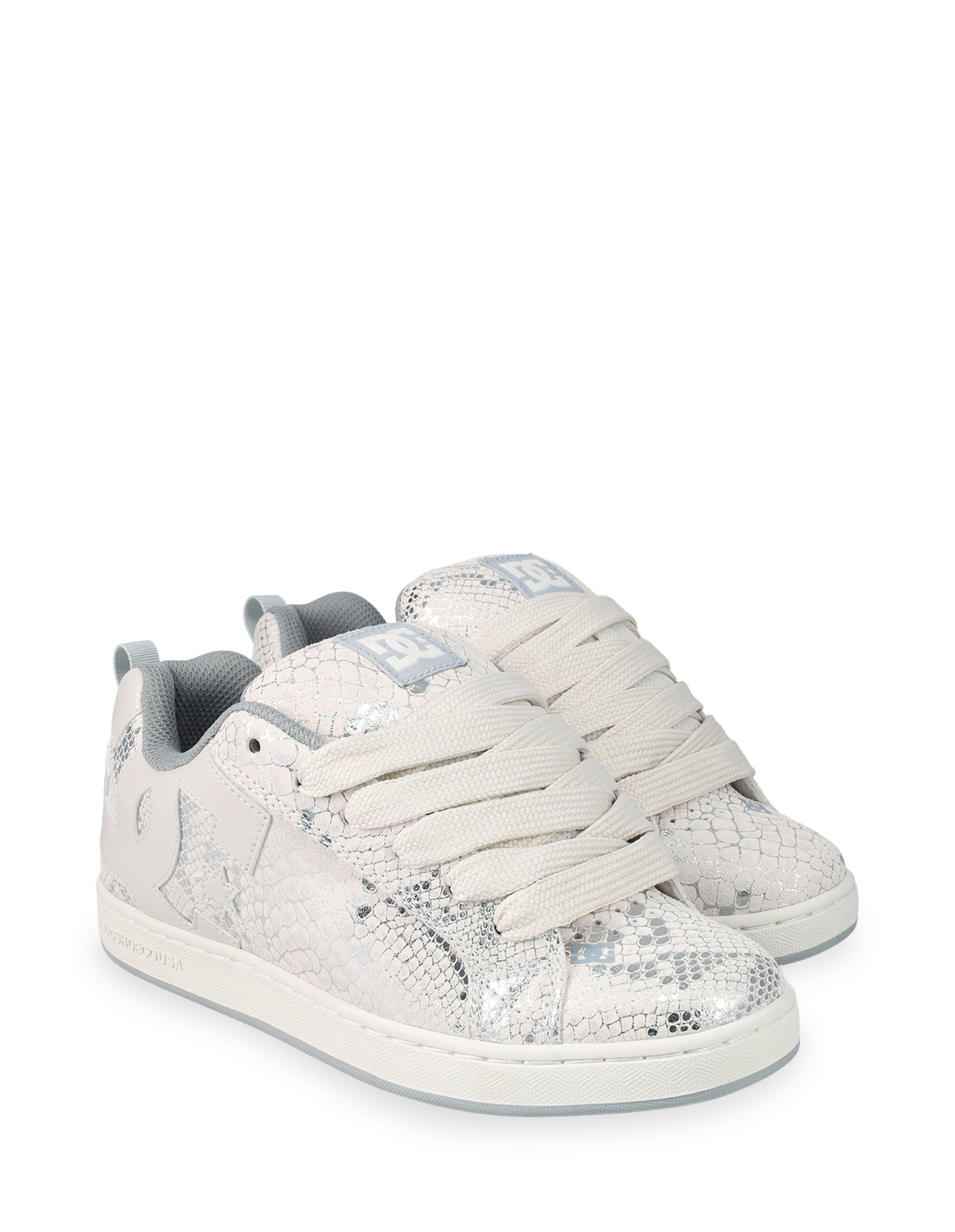 dc02222_dcshoes_026_frt1